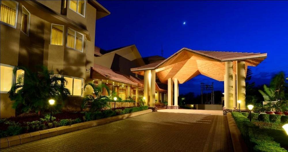 The Chariot Resort & Spa Puri Εξωτερικό φωτογραφία